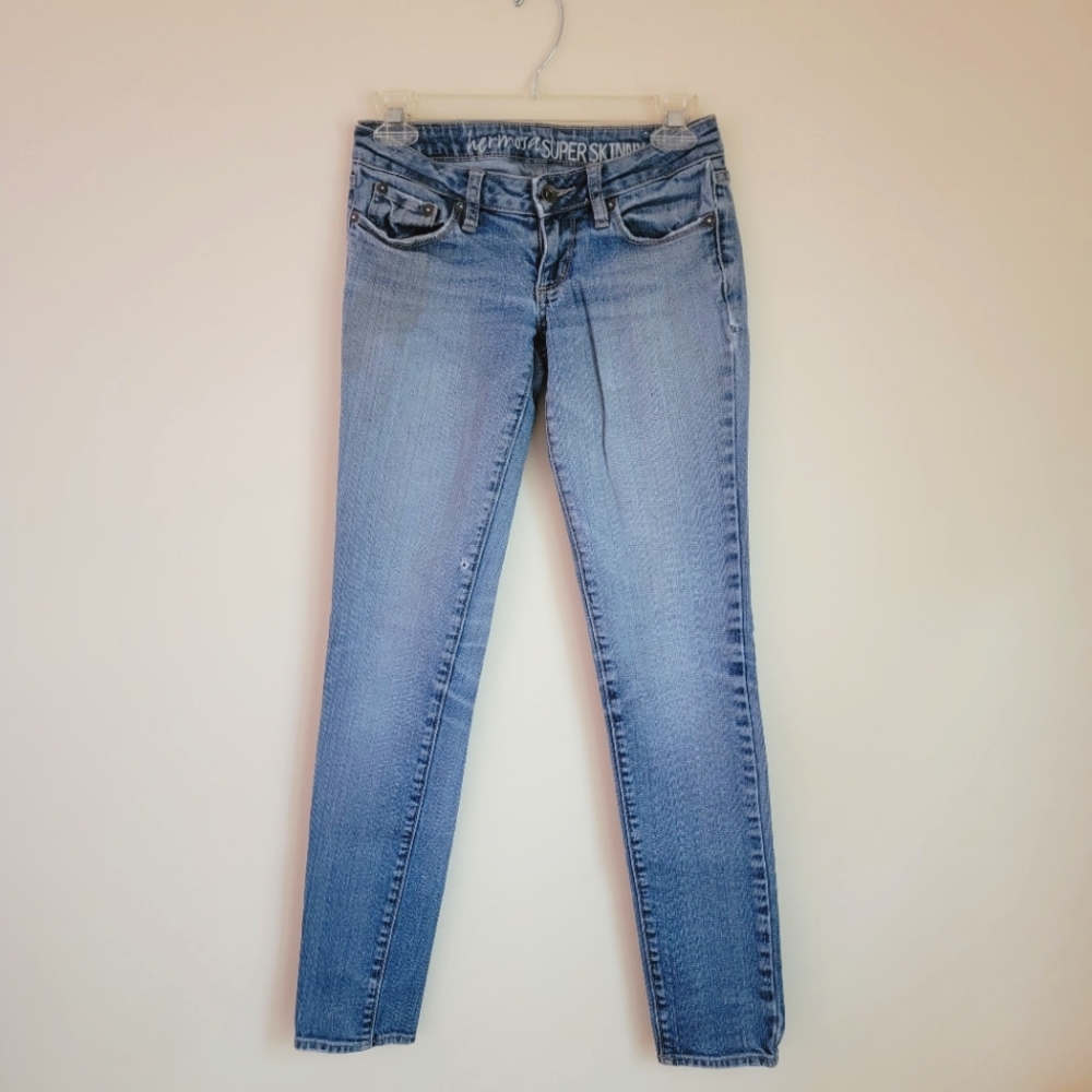 BOGO 🌟 Bullhead Hermosa Super Skinny Jeans
